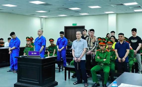 热点新闻:越南11名毒贩被判死刑,其中有2人以前是警察!