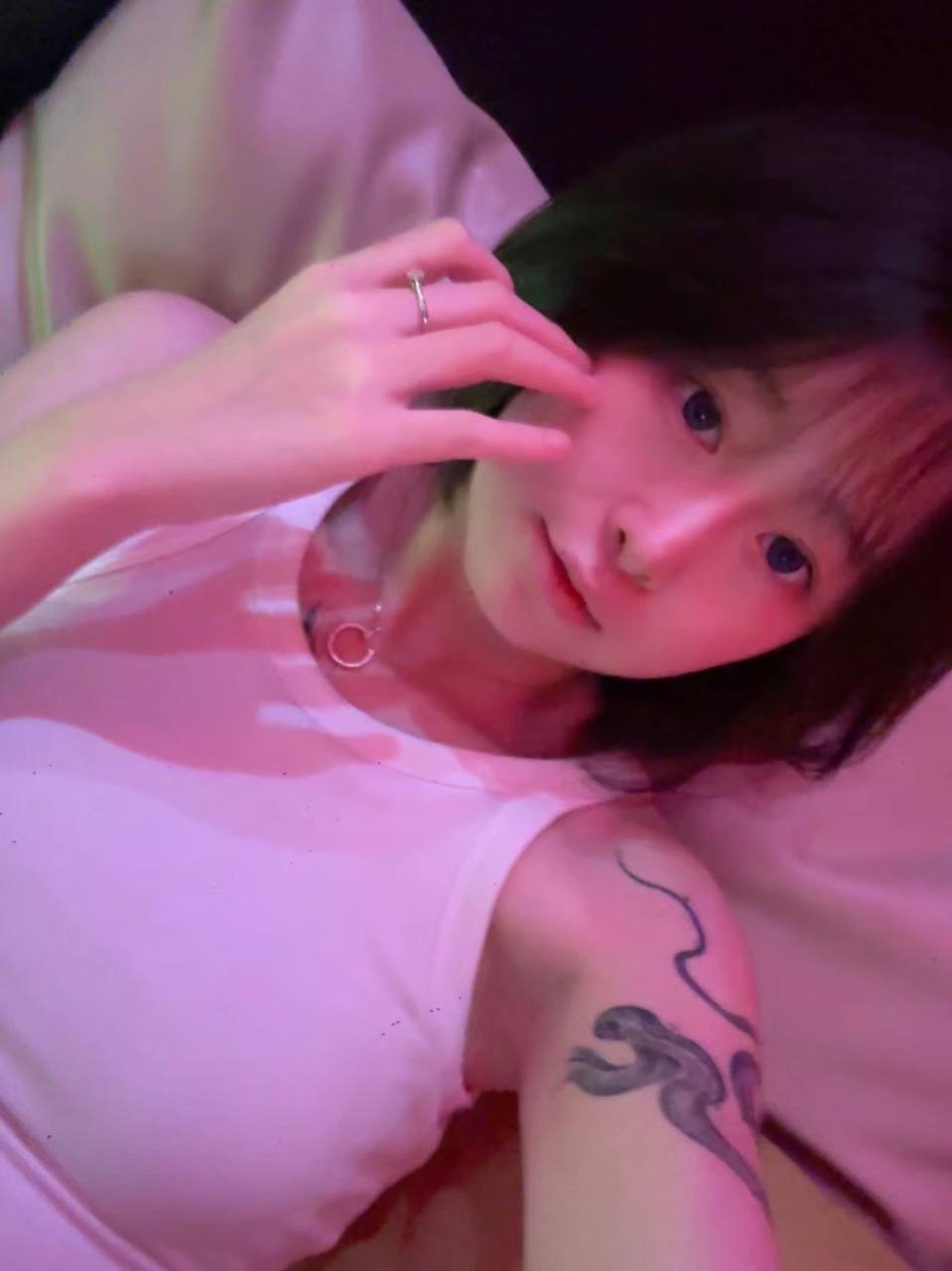 重磅消息：网友投稿：07年外号啵啵子吸毒精神分裂到处睡